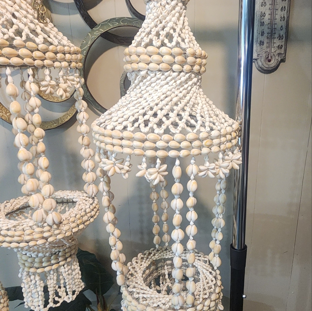 Set of 3 Vintage Seashell Chandelier Plant Hangers - Picture 11 of 14